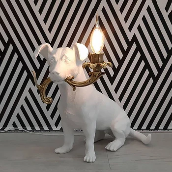 Taliansky zvierat niť pes hryzie stolná lampa Nordic tvorivé obývacia izba, spálňa štúdia posteli dekorácie živice lampa